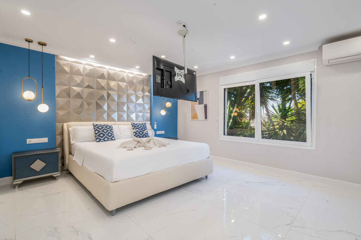 Villa for sale in Marbella