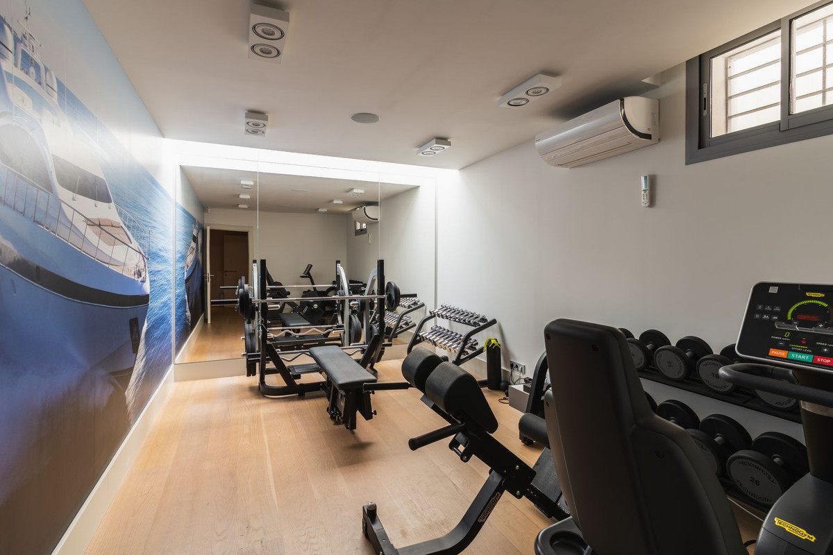 Villa for sale in Marbella