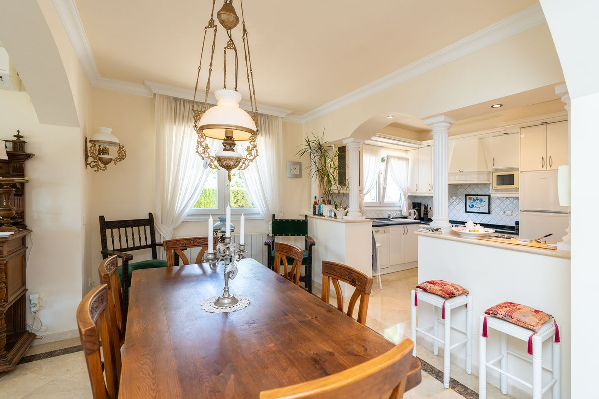 Villa for sale in Mijas