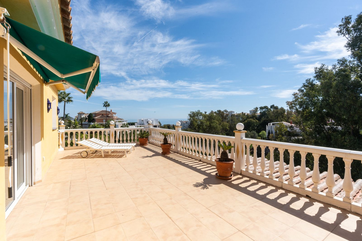 Villa for sale in Mijas