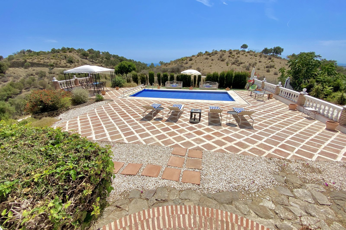 Villa for sale in Mijas