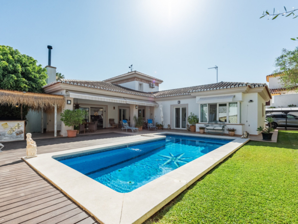 Villa for sale in Mijas