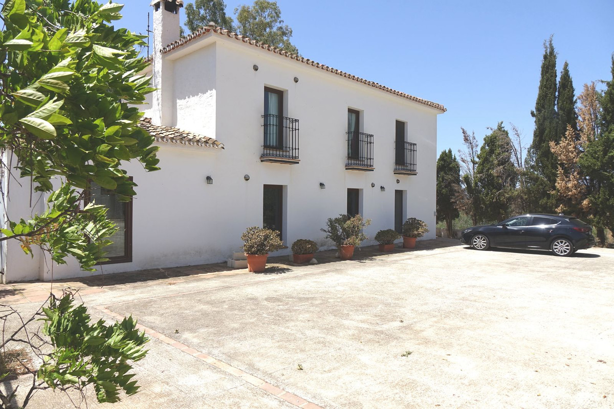 Villa for sale in Mijas