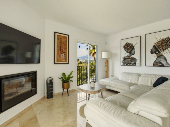 Villa for sale in Mijas