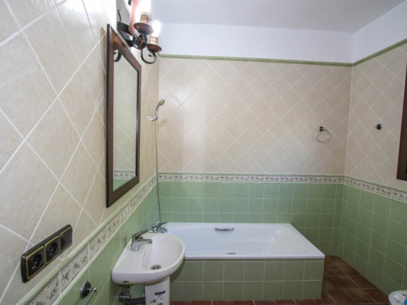 Villa for sale in Pizarra