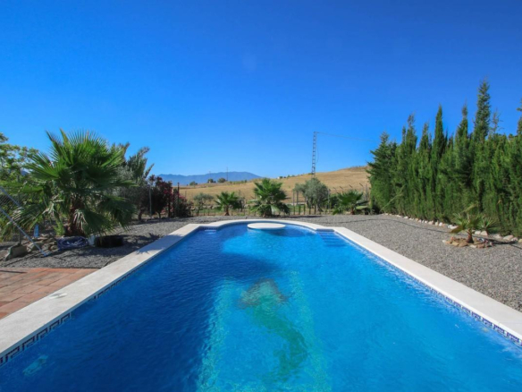 Villa for sale in Pizarra