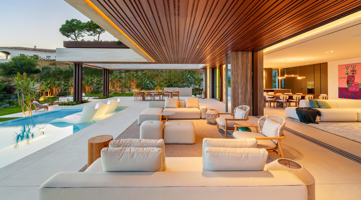 New Villa for sale in Benahavís