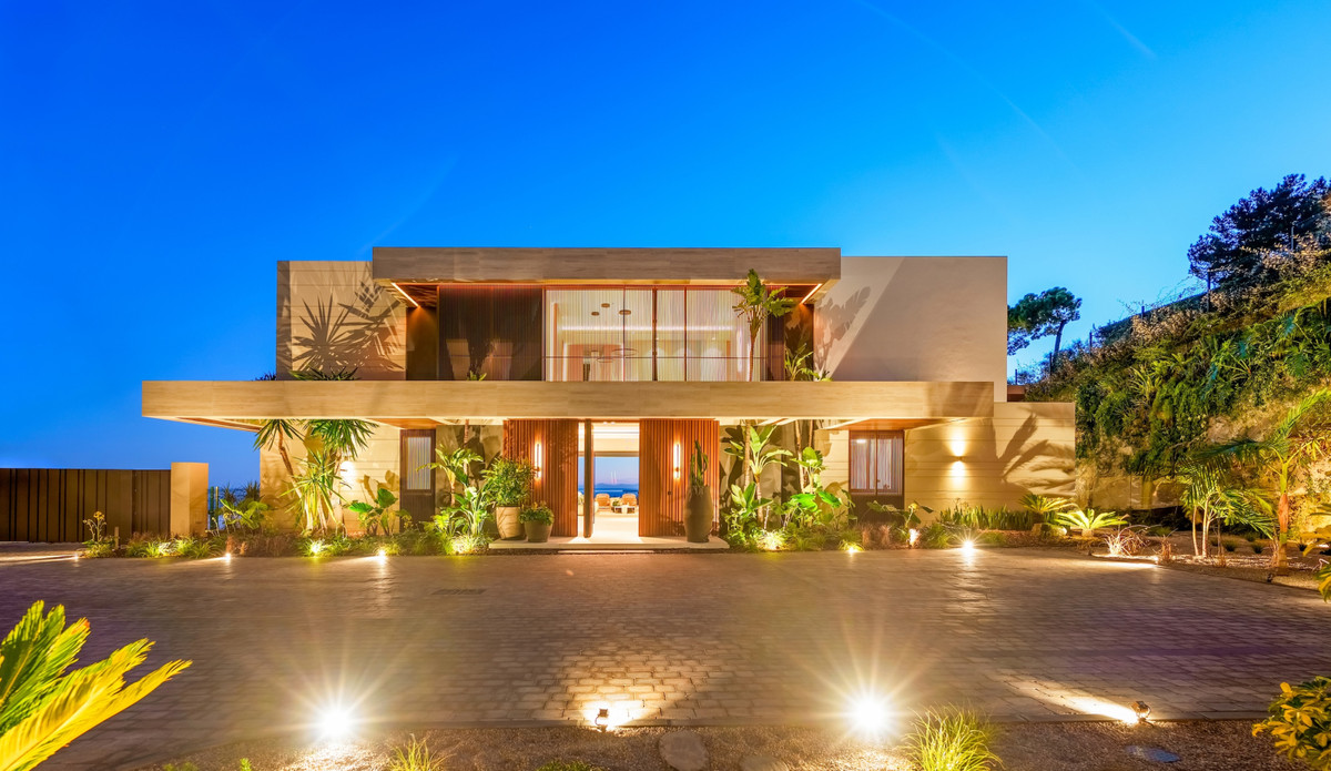 New Villa for sale in Benahavís