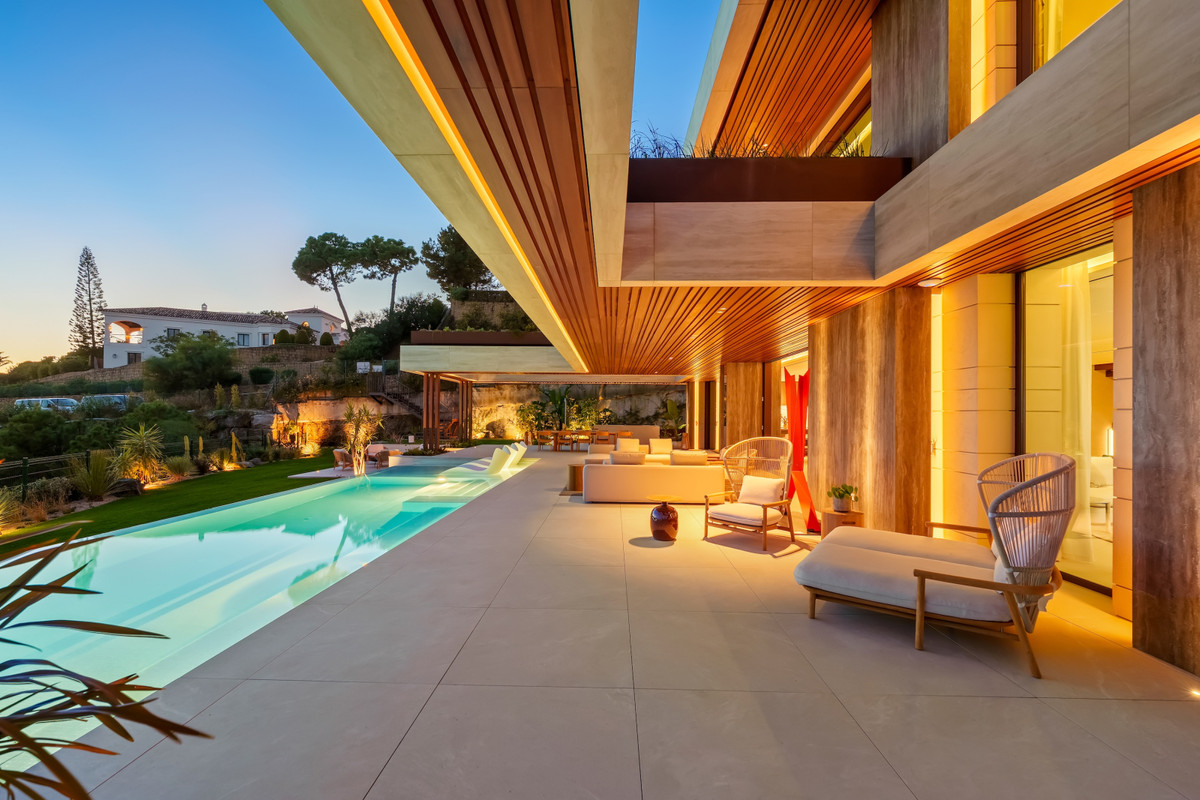 New Villa for sale in Benahavís