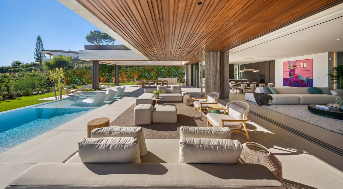 New Villa for sale in Benahavís