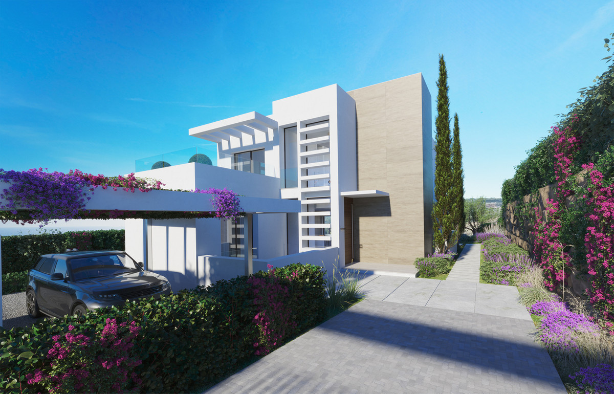 New Villa for sale in Estepona