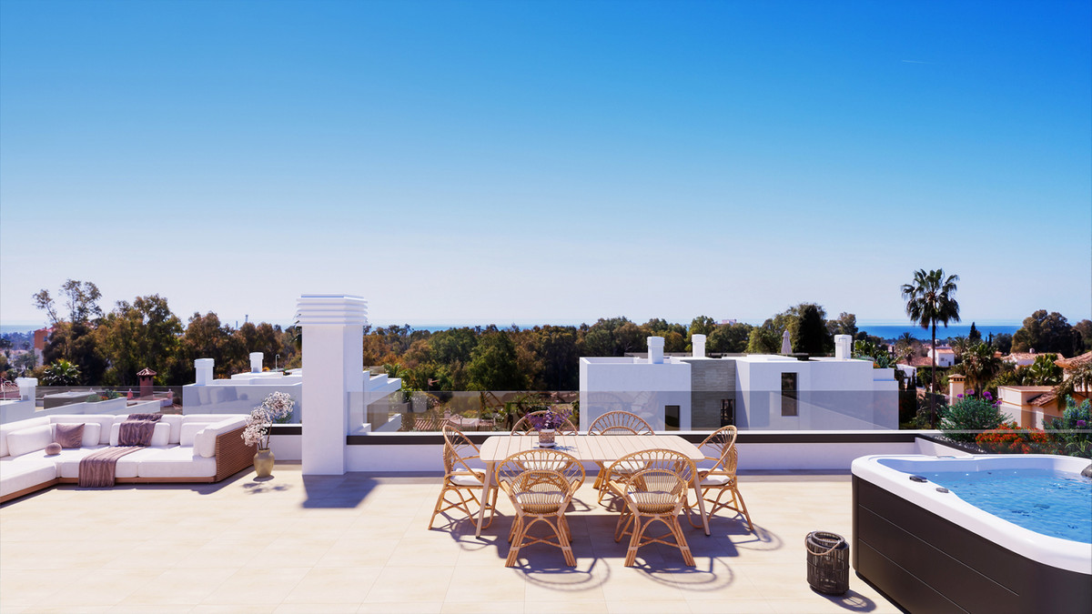 New Villa for sale in Estepona