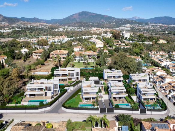 New Villa for sale in Estepona