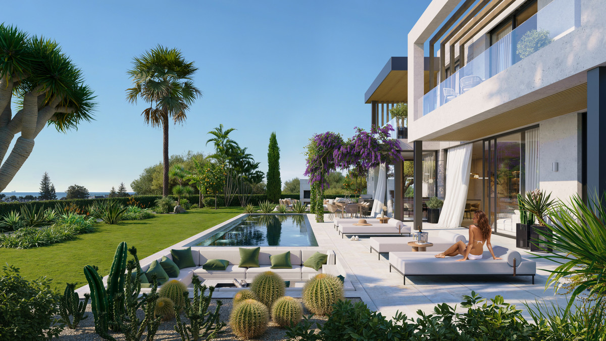New Villa for sale in Estepona