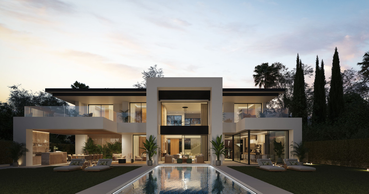 New Villa for sale in Estepona