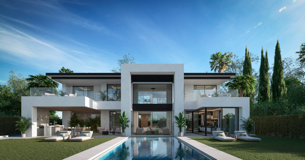 New Villa for sale in Estepona