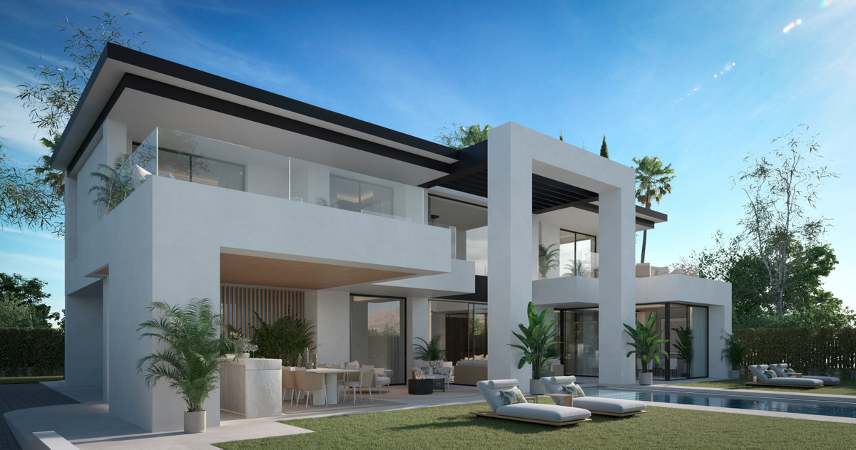 New Villa for sale in Estepona