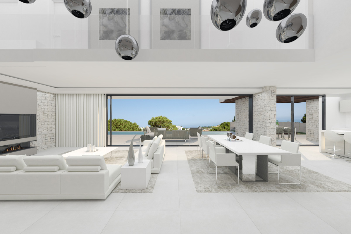 New Villa for sale in Estepona