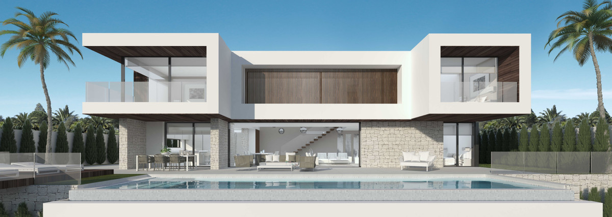 New Villa for sale in Estepona