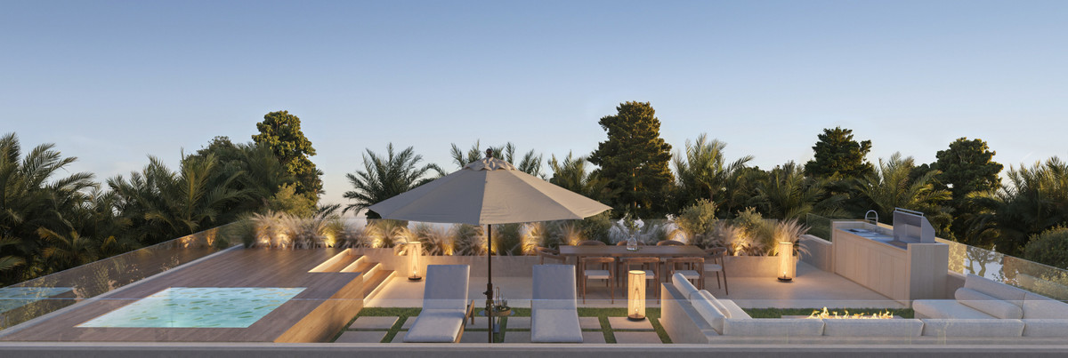 New Villa for sale in Estepona