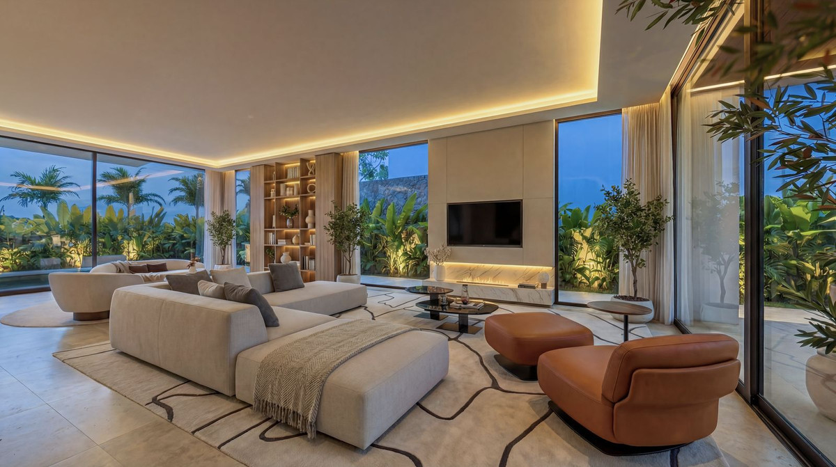 New Villa for sale in Estepona