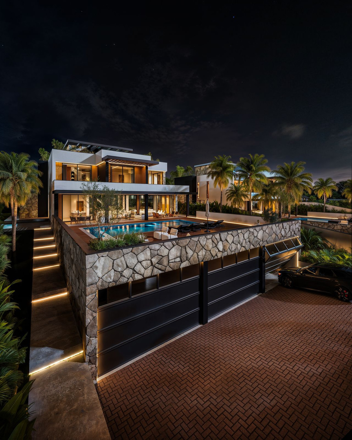 New Villa for sale in Estepona
