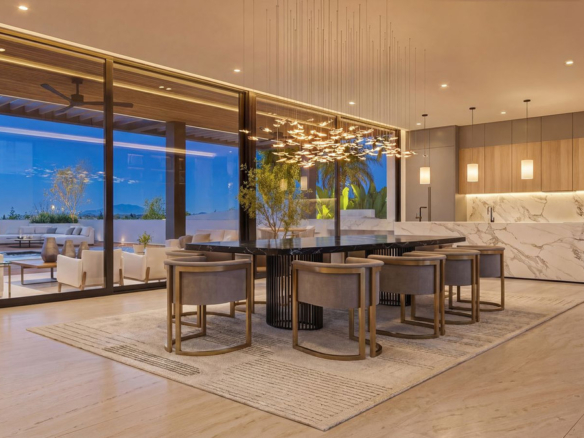 New Villa for sale in Estepona