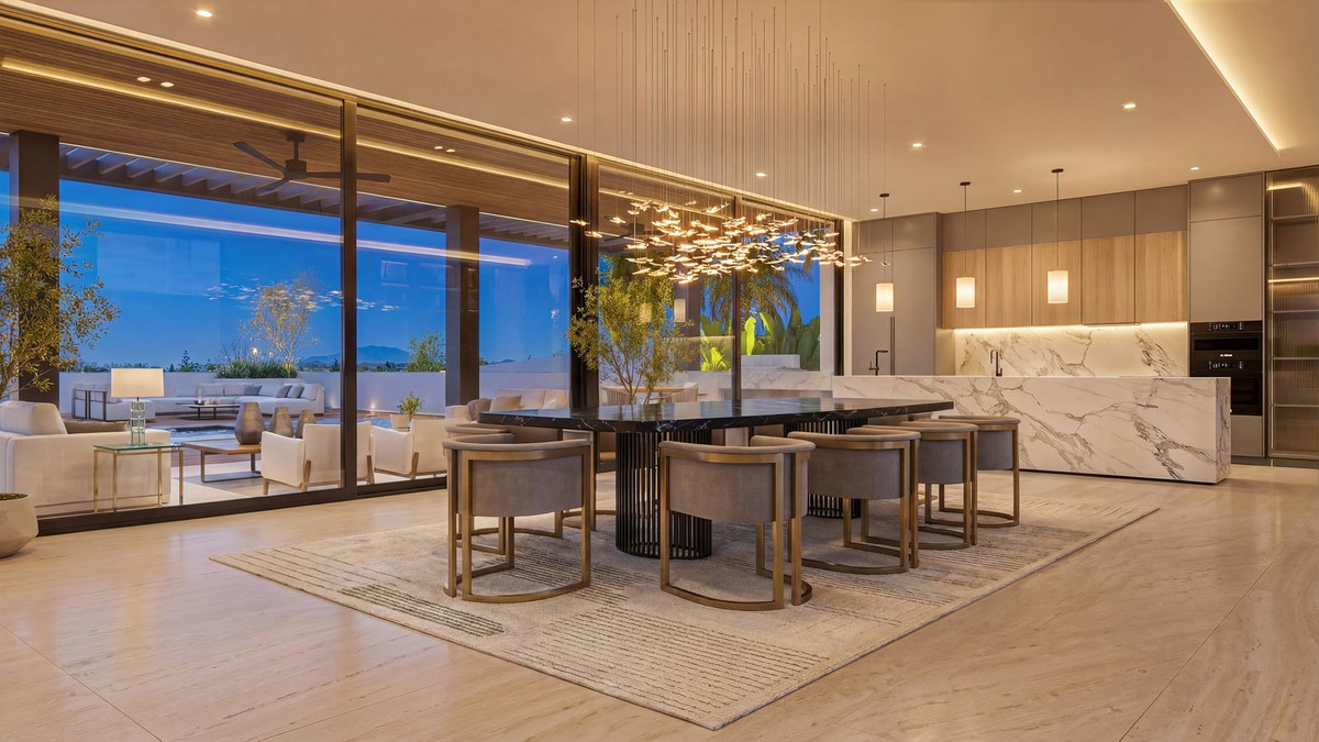 New Villa for sale in Estepona