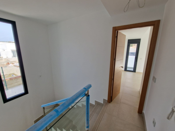 New Villa for sale in Manilva