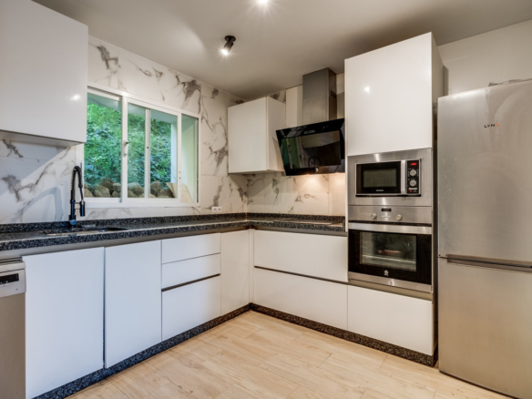 Apartment for sale in Benahavís