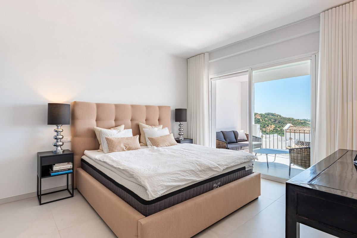 Apartment for sale in Benahavís