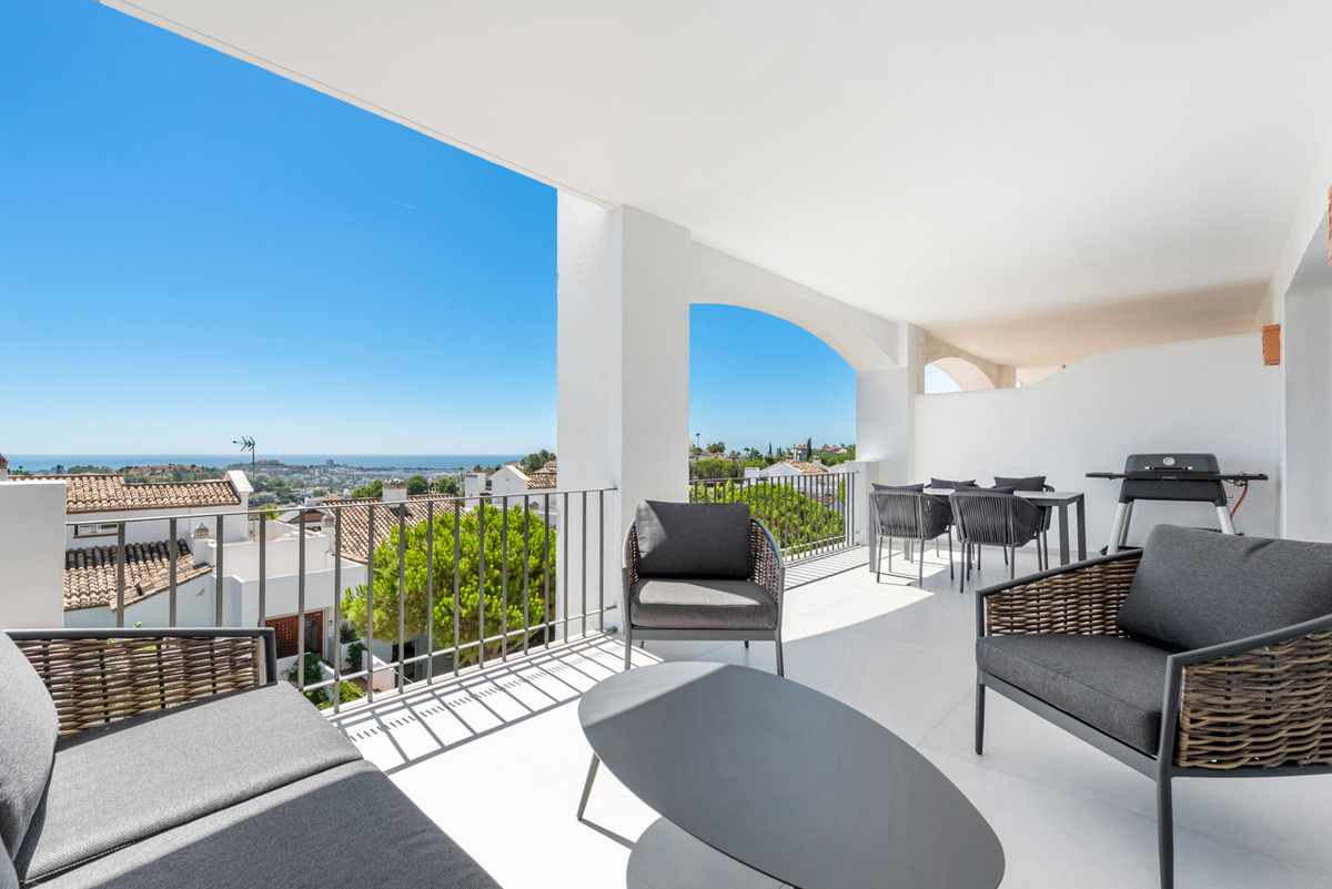 Apartment-in-Benahavis-Ref-R5155720 Apartment for sale in Benahavís