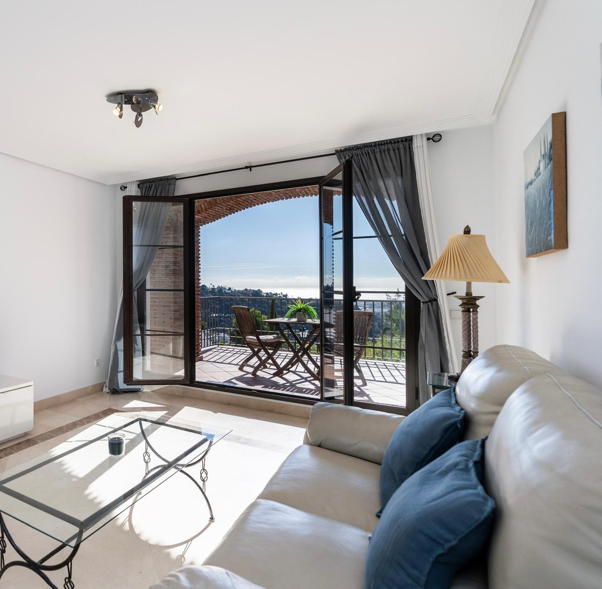 Apartment for sale in Benahavís