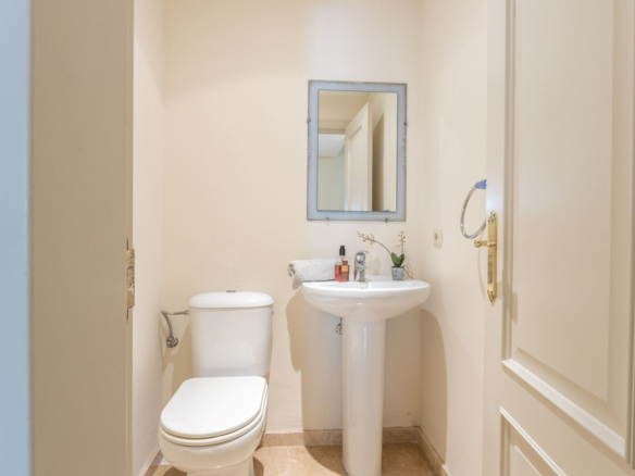 Apartment for sale in Benahavís