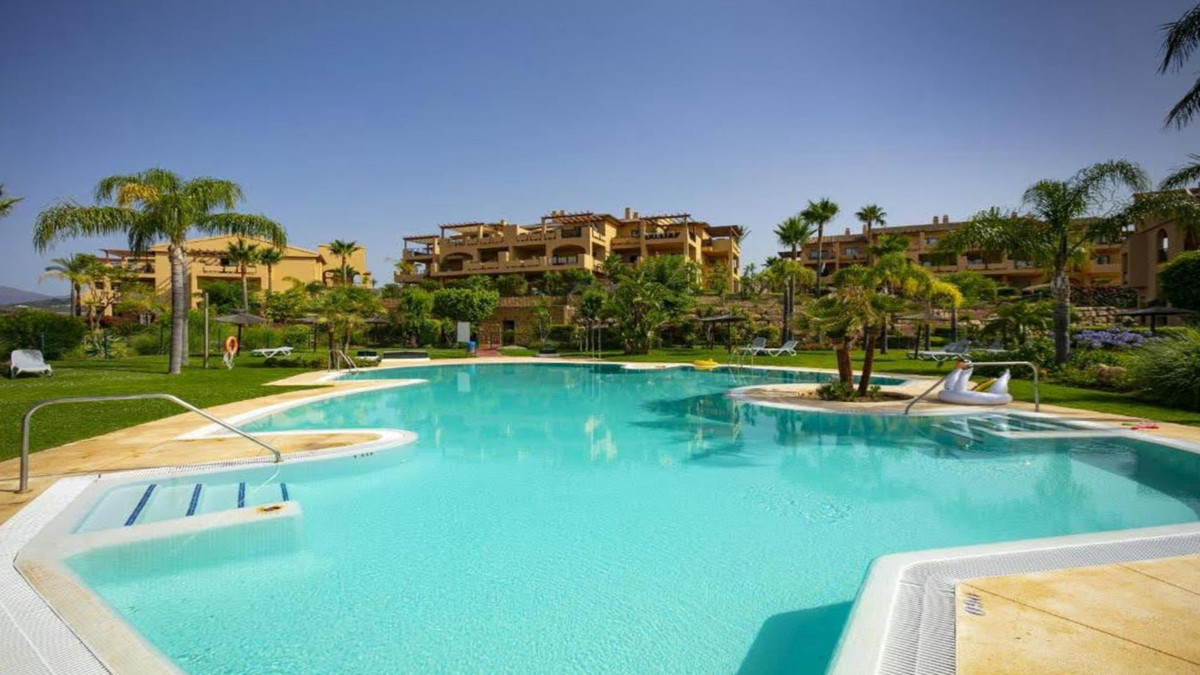 Apartment-in-Benahavis-Ref-R5320444 Apartment for sale in Benahavís
