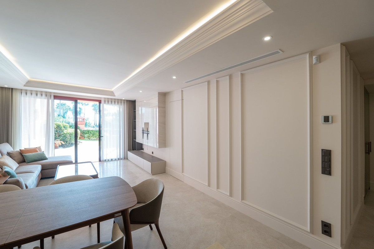 Apartment for sale in Estepona