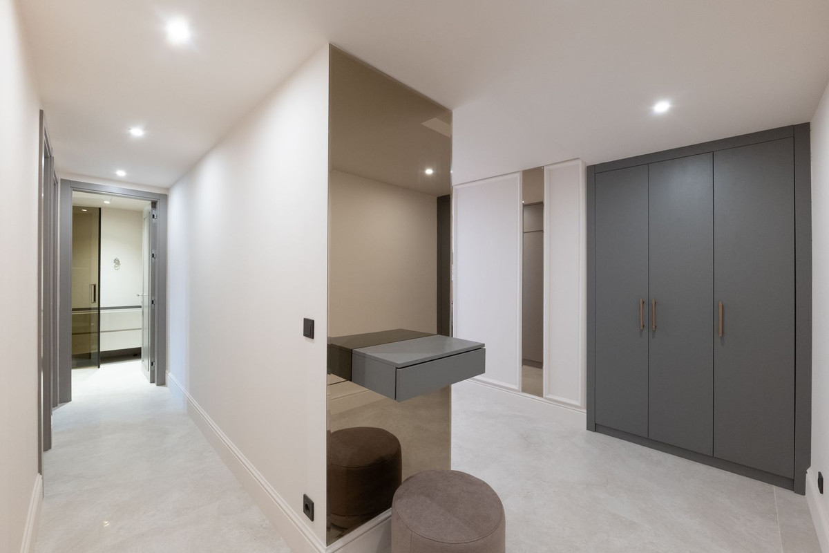 Apartment for sale in Estepona