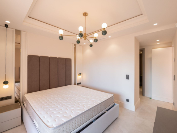 Apartment for sale in Estepona