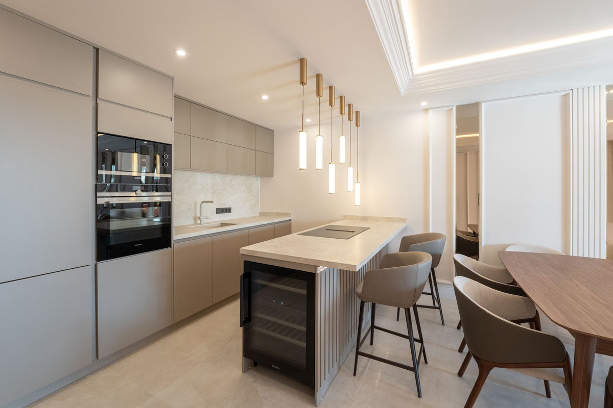 Apartment for sale in Estepona