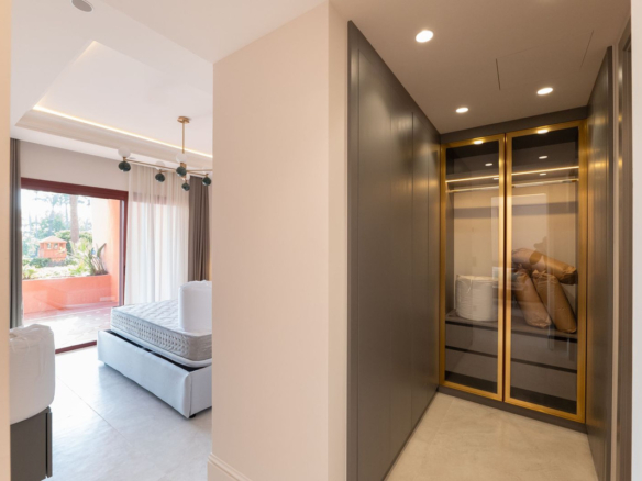 Apartment for sale in Estepona