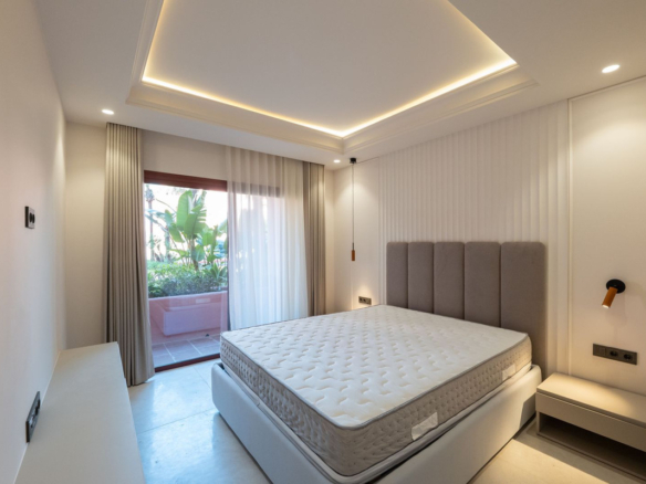 Apartment for sale in Estepona
