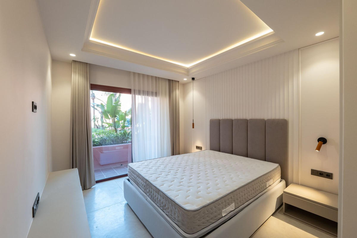 Apartment for sale in Estepona