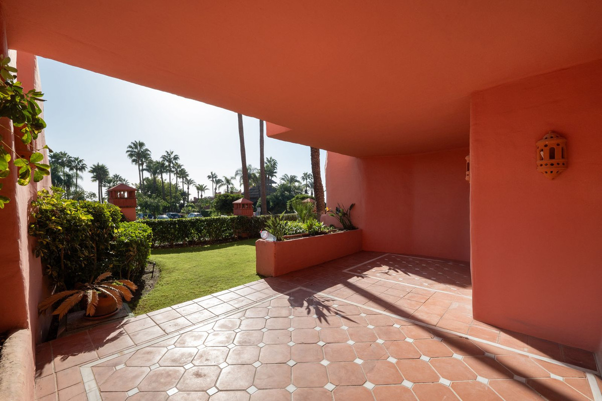 Apartment for sale in Estepona