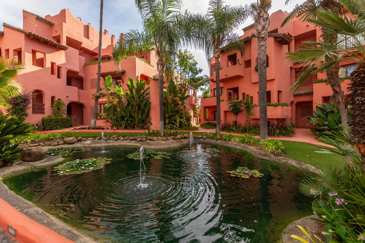 Apartment for sale in Estepona