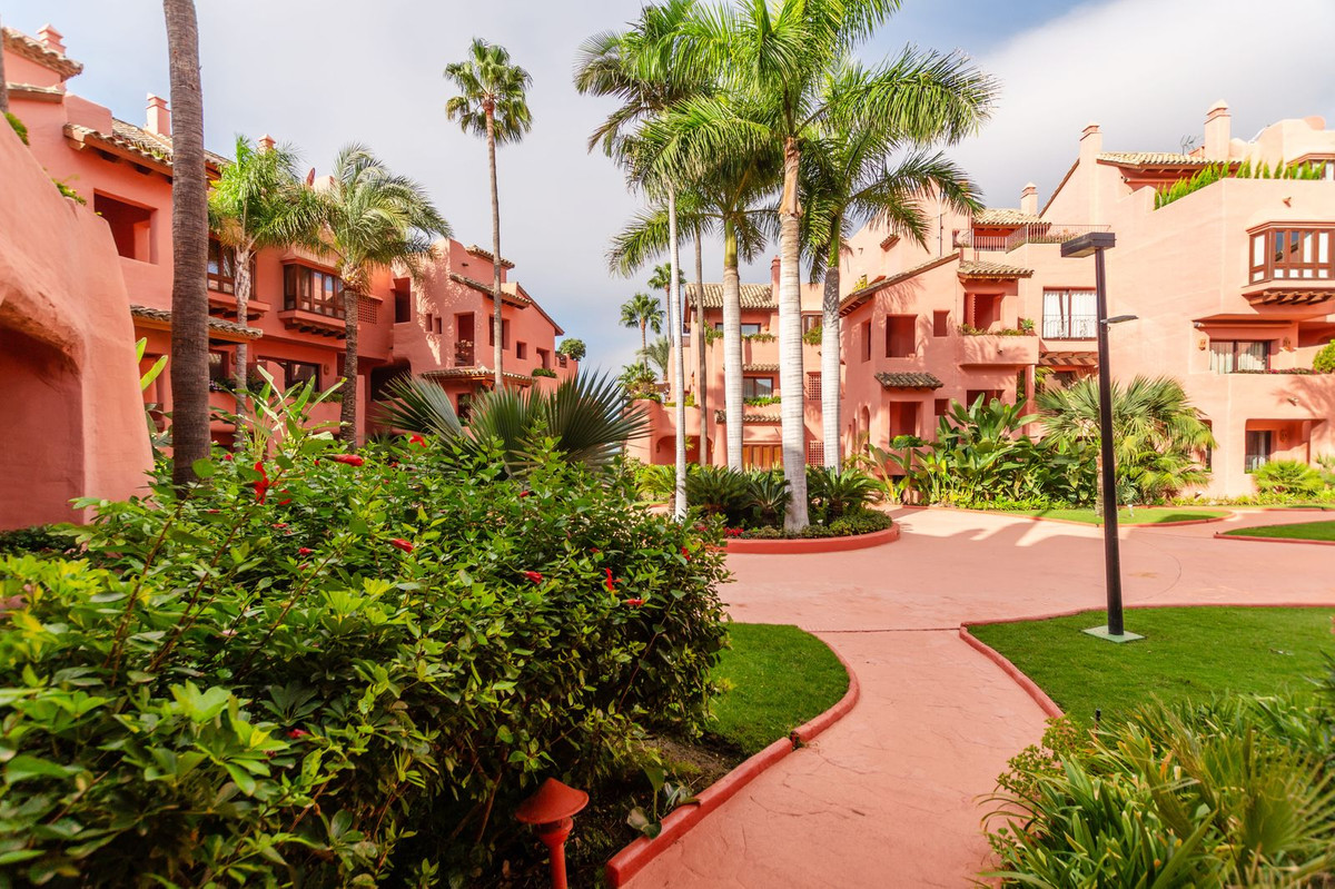 Apartment for sale in Estepona