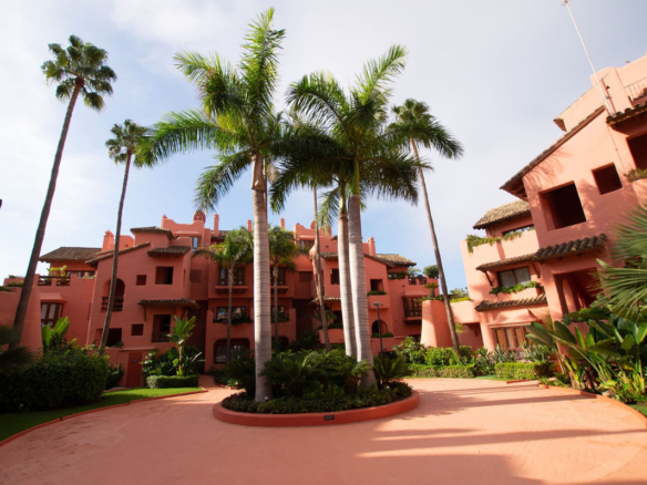 Apartment for sale in Estepona