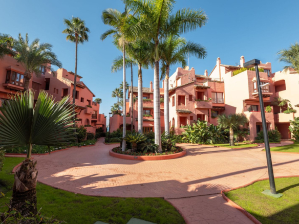 Apartment for sale in Estepona
