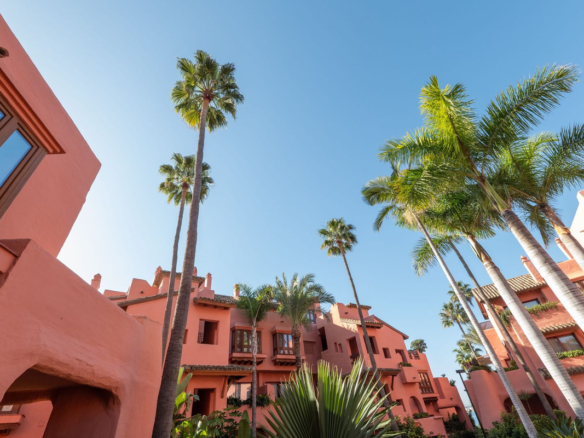 Apartment for sale in Estepona