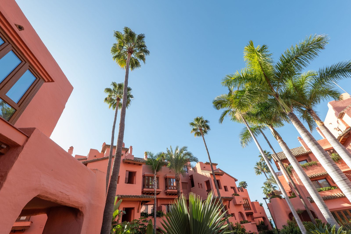 Apartment for sale in Estepona