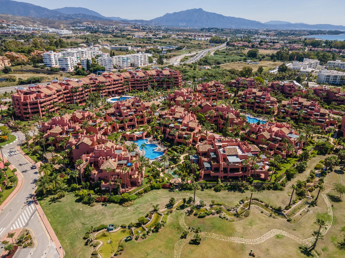 Apartment for sale in Estepona